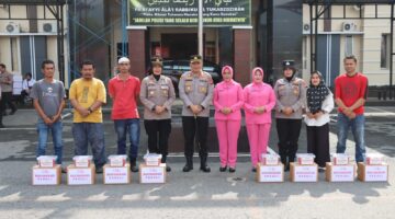 Hari Kesatuan Gerak Bhayangkari ke-74, Kapolres Aceh Tenggara Gelar Bakti Kesehatan dan Bakti Sosial
