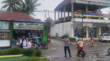 Polisi Bersama Masyarakat, Strong Point Pagi Polres Aceh Tenggara Hadirkan Keamanan dan Kelancaran Lalu Lintas